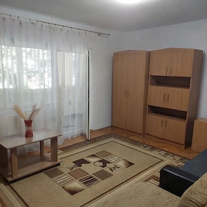 Apartament 1 camera decomandat etaj 1  Aradului aproape de Piata Verde mobilat utilat - imagine 4