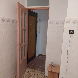 Apartament 1 camera decomandat etaj 1  Aradului aproape de Piata Verde mobilat utilat - imagine 6