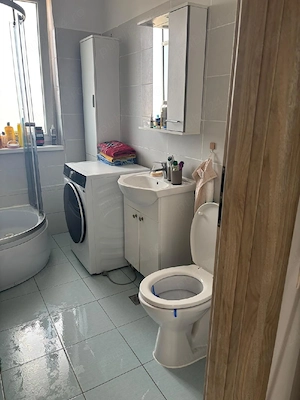 Proprietar închiriez apartament 3 camere  - imagine 7