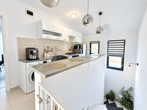 Apartament cu 2 camere mobilat | Etajul 1 | 57 mp utili | in Giroc la asfalt. - imagine 12