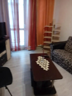 Inchiriez apartament 