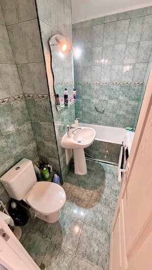 Vand urgent apartament 2 camere  - imagine 2