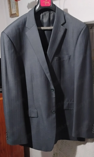 Vând costum pentru bărbați