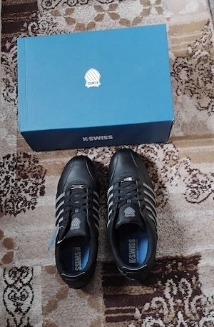 Vând pantofi sport piele naturală bărbați
