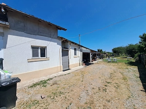 Casă 2 camere + teren intravilan 2.200 mp | Hintești, 5 km Pitești - imagine 8