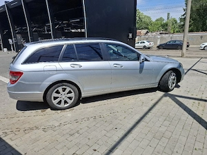 Mercedes-Benz w204 - imagine 4
