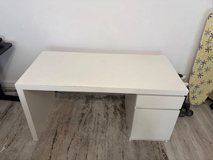 Vand birou Ikea - Folosit