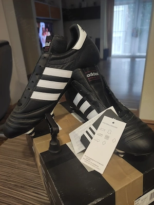 Ghete fotbal Adidas World Cup SG   NOI, cu etichetă (Made in Germany)   Mărimea 42