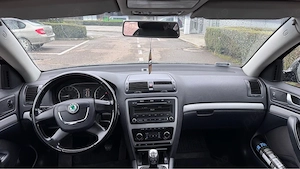 skoda Octavia 2.0 d  - imagine 4