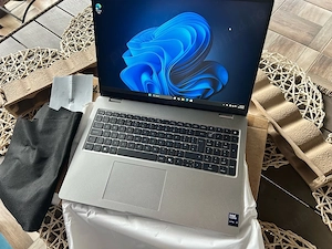 Laptop Dell Pro 16 PC16250 cu procesor Intel  Core  Ultra 7 265U
