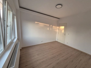 Apartament 3 camere renovat complet   Str. Cameliei, Ploiești - imagine 2