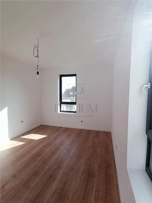 DUPLEX IN ZONA DE TOP - ASFALT -  INSTALATIE DE IRIGAT - imagine 9