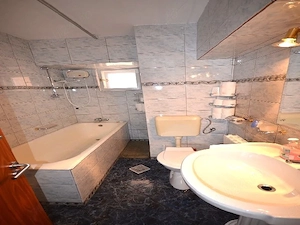 Direct proprietar !! Unirii-fantani.Apart.5 cam.etaj1,cu 2 bai si terasa-gradina de 18 mp, 510.000 E - imagine 13