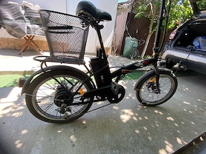 Bicicletă electrică pliabilă