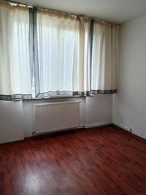 Vând apartament cu 2 camere ,cu balcon, parter, 48mp, fără boxă , PRECISTA , 65000 , preț negociabil - imagine 2