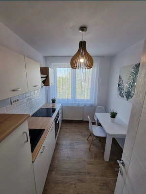 Propietar inchiriez apartament 2 camere 54m strada Vasile Lucaciu, etaj 3