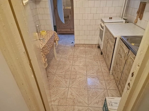Ap  2  Cam Posta Maratei 42mp parter circular mobilat semirenovat luminos  - imagine 6