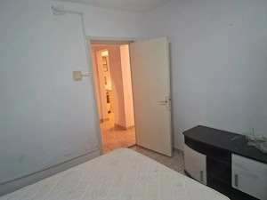 Ap  2  Cam Posta Maratei 42mp parter circular mobilat semirenovat luminos  - imagine 3