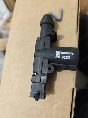 motoraș actuator portbagaj haion Opel Kadett E Corsa B Break GM 52286279 Nou original 