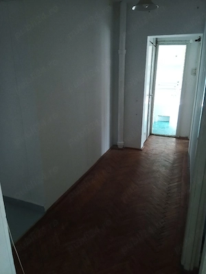 vând apartament trei camere Gheorghe Lazăr - imagine 3