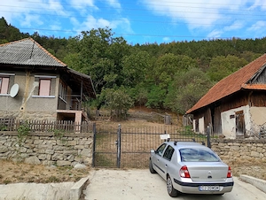 Vând casă cu gradina, sat Morlaca, comuna Poieni, judetul Cluj