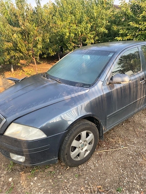 Skoda octavia 2 avariată - imagine 4