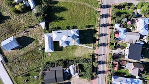 Casă de 301 mp, cu teren de 1.700 mp – central, Dărmănești - imagine 16