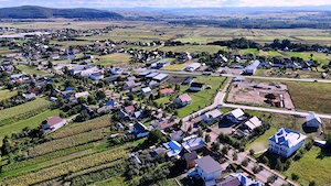 Casă de 301 mp, cu teren de 1.700 mp – central, Dărmănești - imagine 15