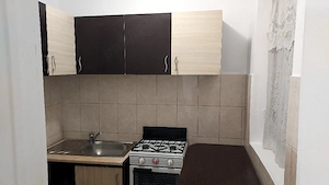 Închiriez  Garsonieră