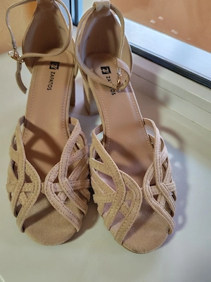 Sandale de damă
