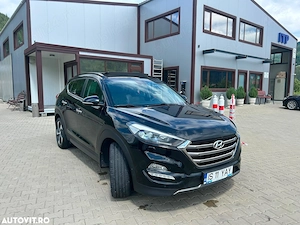 Hyundai Tucson 2.0 CRDI 4WD 6AT Luxury+ - imagine 6