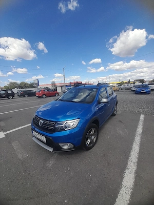 vând sandero stepwai din 2019,motor o.9 benzină si 110000km. telefon  