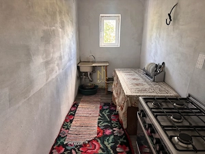 Casă de 301 mp, cu teren de 1.700 mp – central, Dărmănești - imagine 7