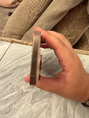 Iphone 16 pro - imagine 4