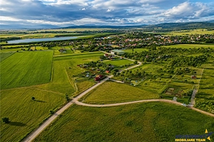 3.800mp recomandat: investitie,rezidenta vacanta,domeniu privat,Valea Crisului