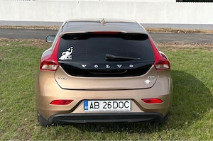 Volvo v40 d2 - imagine 2