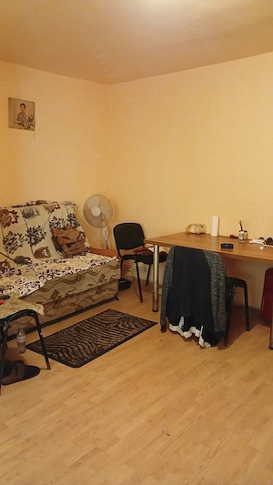 Pe Str.Luminisului,vand garsoniera confort1,parter cu balcon si beci, are microcentrala, termopane. - imagine 3