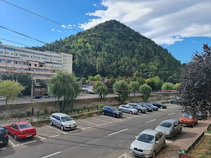 Ofer spre închiriere apartament 2 camere zona centrală  - imagine 9
