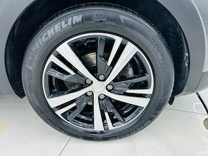 Peugeot 5008 - imagine 9
