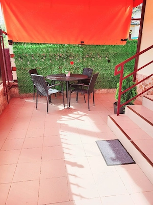 Închiriez casă cu doua camere terasă și parcare  - imagine 5