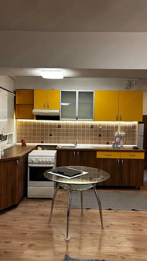 Apartament luminos 2 camere de închiriat (parcare inclus ) - imagine 7
