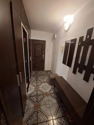 Apartament 2 camere, 54 mp, parter/4, balcon inchis, Rovine – gata de mutat! - imagine 2