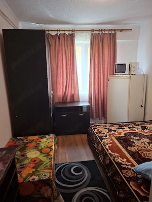 Închiriez gars.conf 2,mobilată 