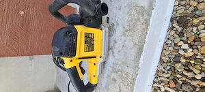Fierastrau electric dewalt 