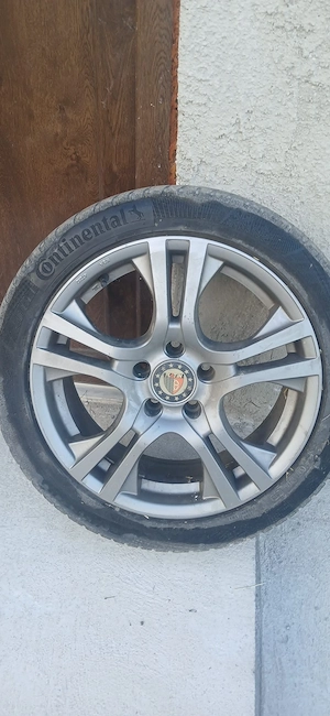 Vand jante de aluminiu cu anvelope 225/45/17 ,VW,Audi,Skoda - imagine 4
