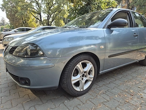 Seat Ibiza 2006, 1.4 benzina, 120.000 km - imagine 3