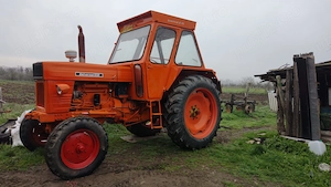 Vând tractor u650
