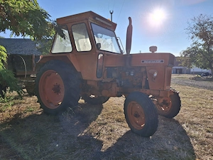 Vând Tractor Universal 650  U650 - imagine 4