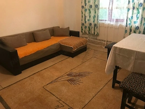 Ap de inchiriat zona central in spate la Hotelu Carpati 2 camere - imagine 3