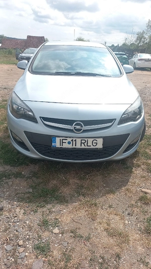 Opel Astra J berlina, 1.6 CDTI - imagine 4